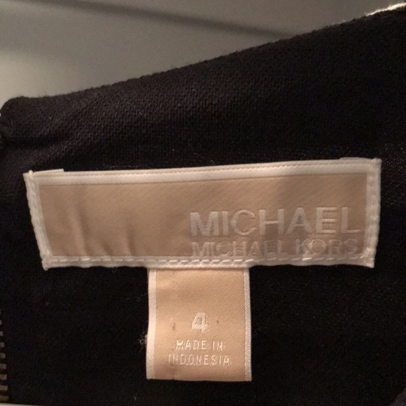 EUC MICHAEL KORS LINED BLACK/WHITE STRIPED LONG SLEEVE DRESS. ZIPPER ACCENTS SZ4 - Picture 5 of 6
